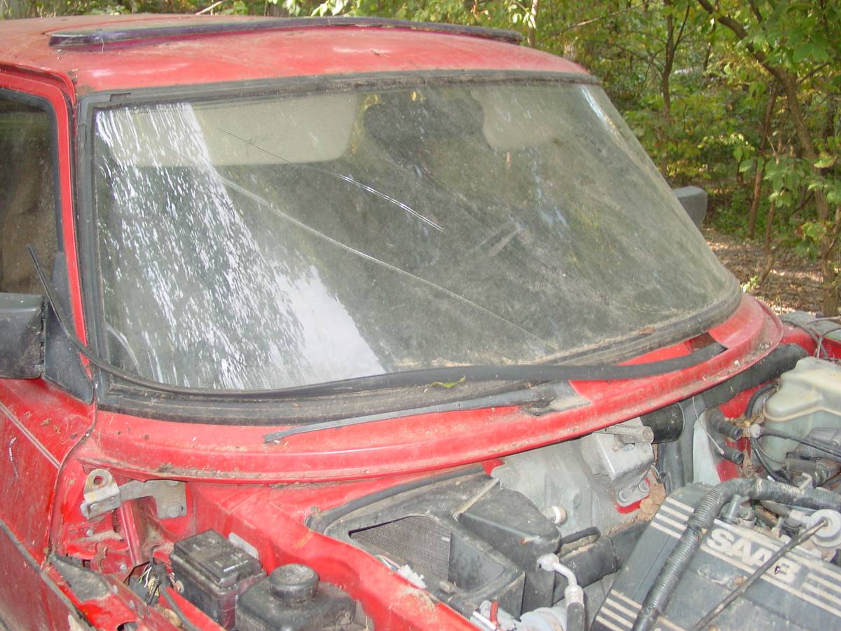 Saab-900-turbo-hatchback-1992-red-4