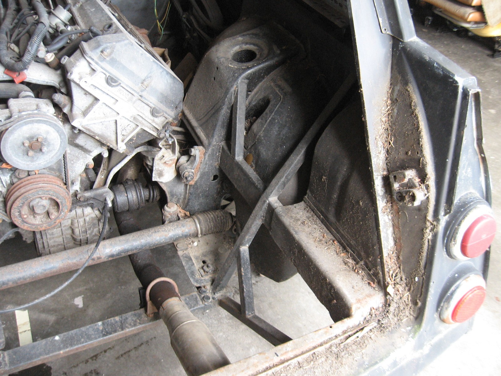 Saab-95-Wagon-Rear-Wheel-Drive-1962-Wagon-Rear-Wheel-Drive-9