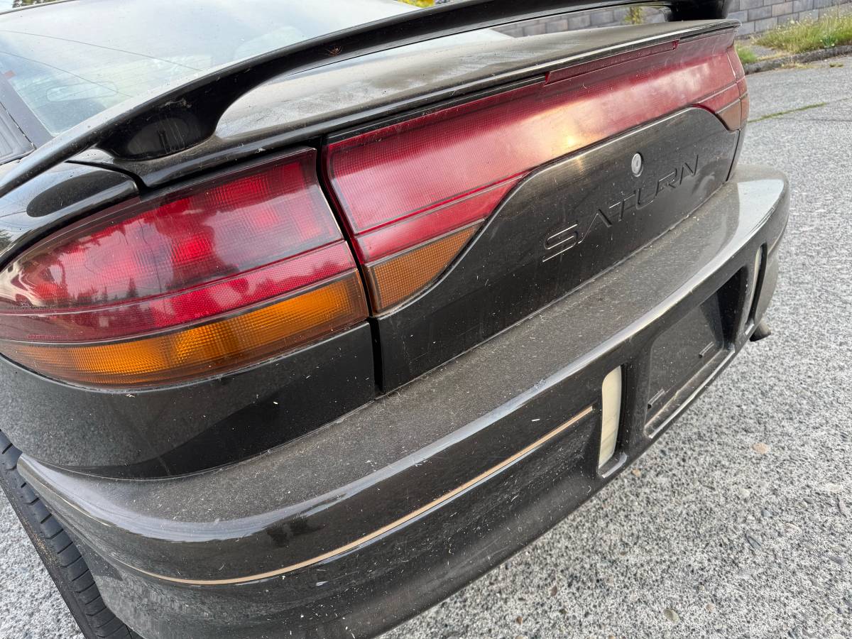 Saturn-sc-2-1995-black-9