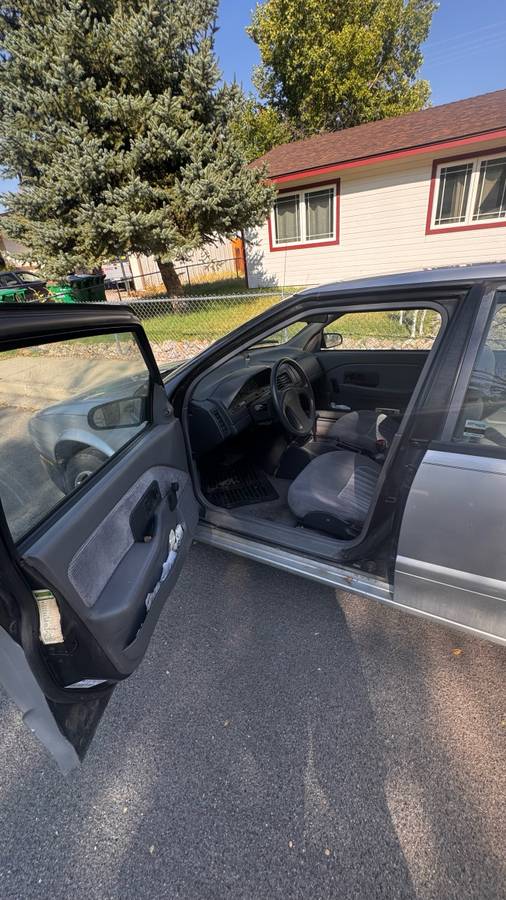 Saturn-sl1-1992-grey-4