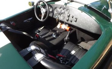 Shelby-Cobra-1965-Black-11