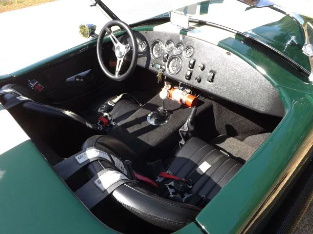 Shelby-Cobra-1965-Black-11