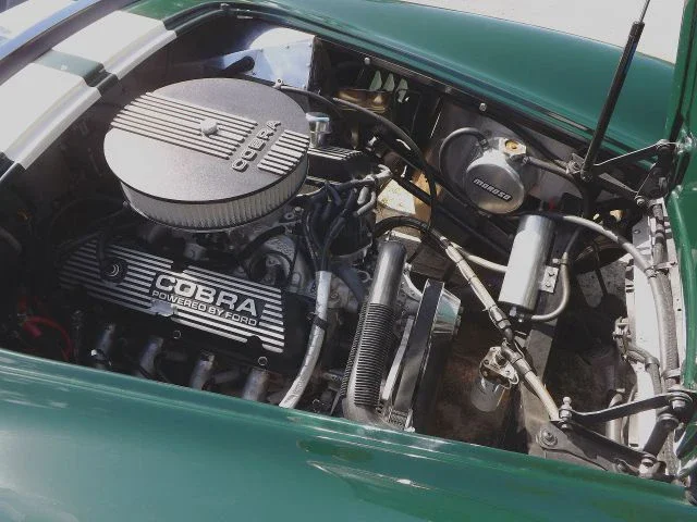 Shelby-Cobra-1965-Black-8