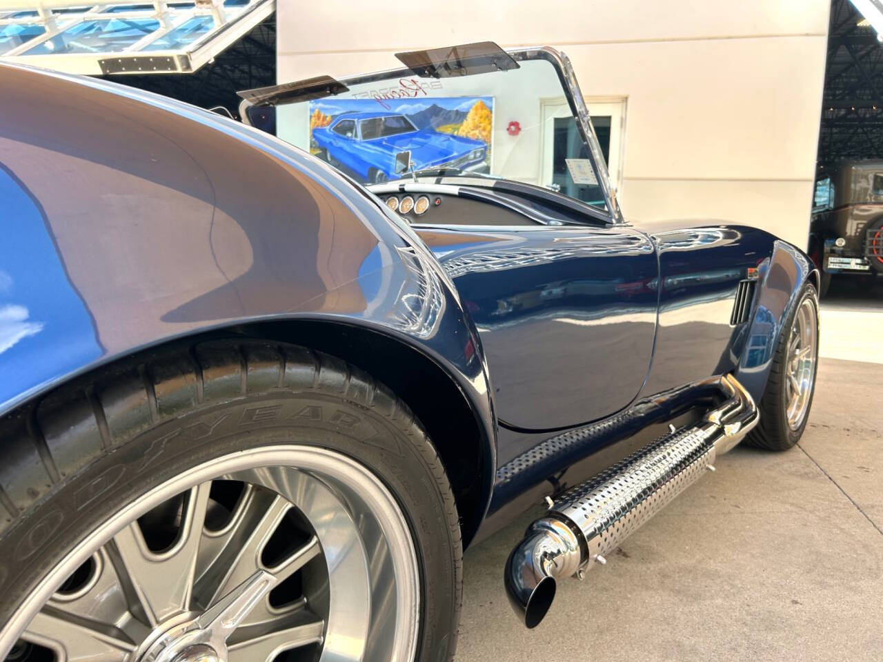 Shelby-Cobra-1965-Convertible-14
