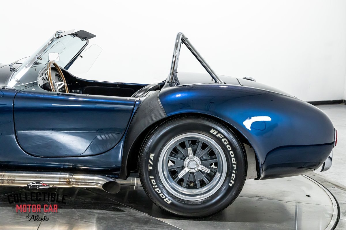 Shelby-Cobra-1965-Convertible-29