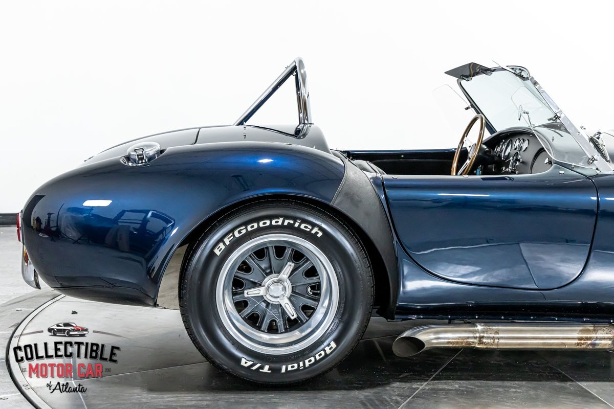 Shelby-Cobra-1965-Convertible-30