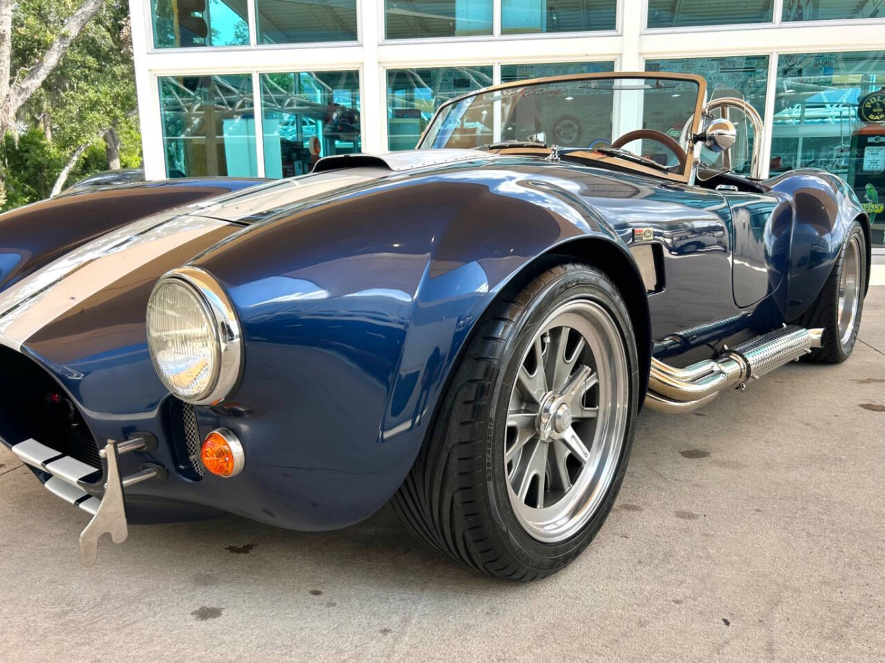 Shelby-Cobra-1965-Convertible-9
