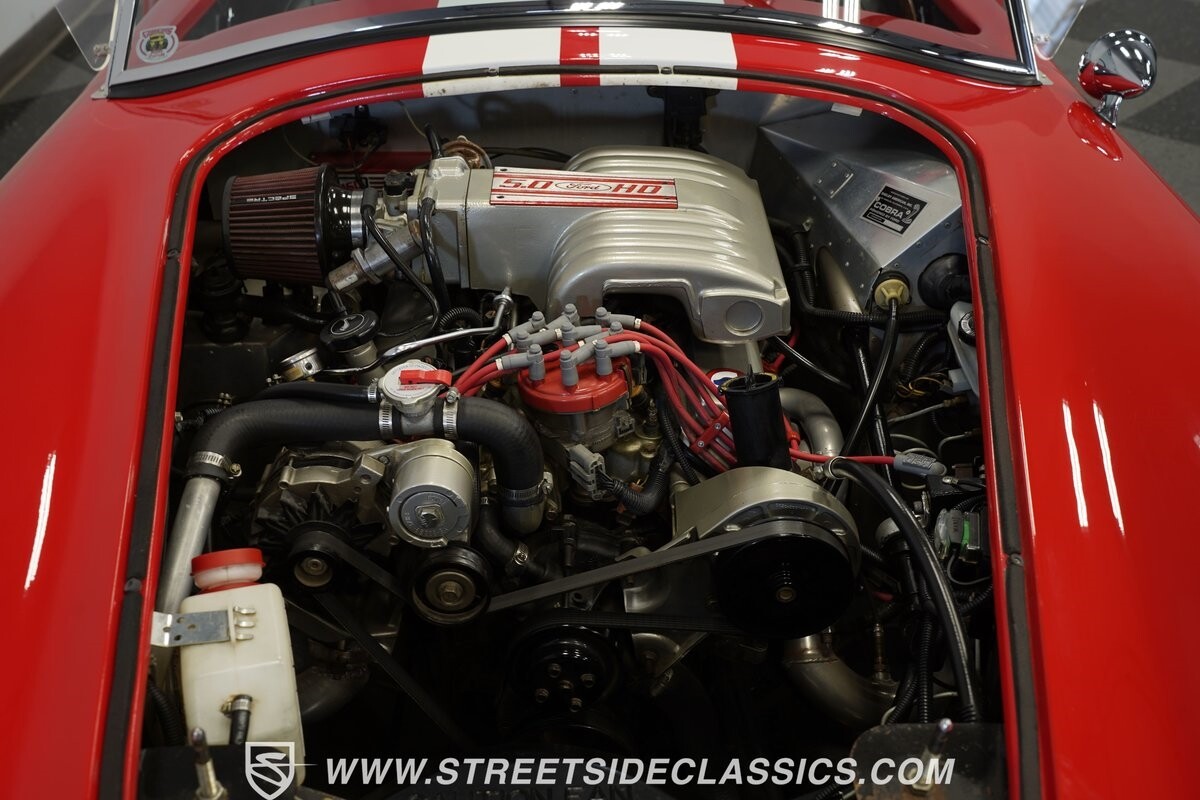 Shelby-Cobra-1966-Roadster-2