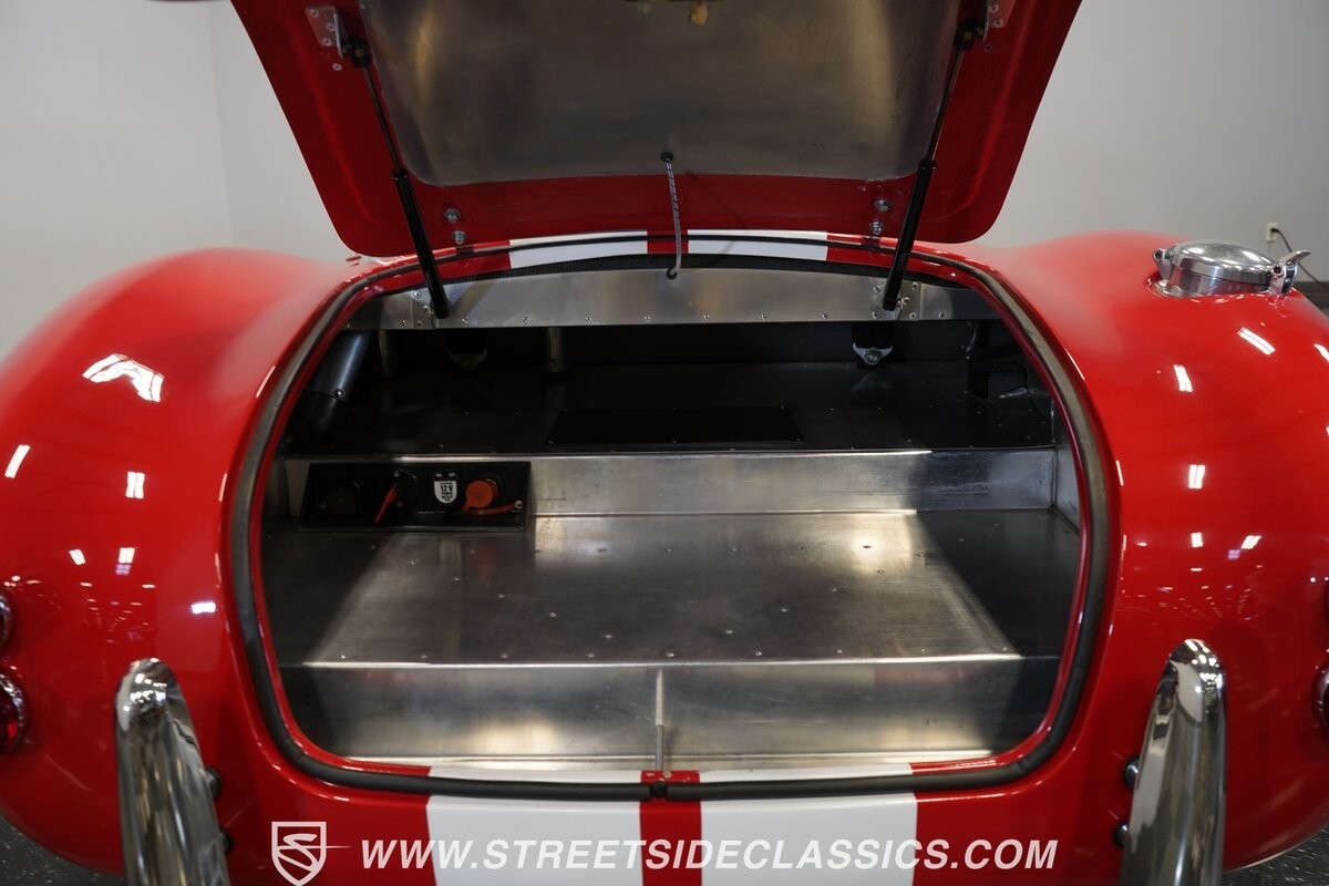 Shelby-Cobra-1966-Roadster-27