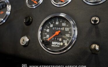 Shelby-Cobra-1966-Roadster-36