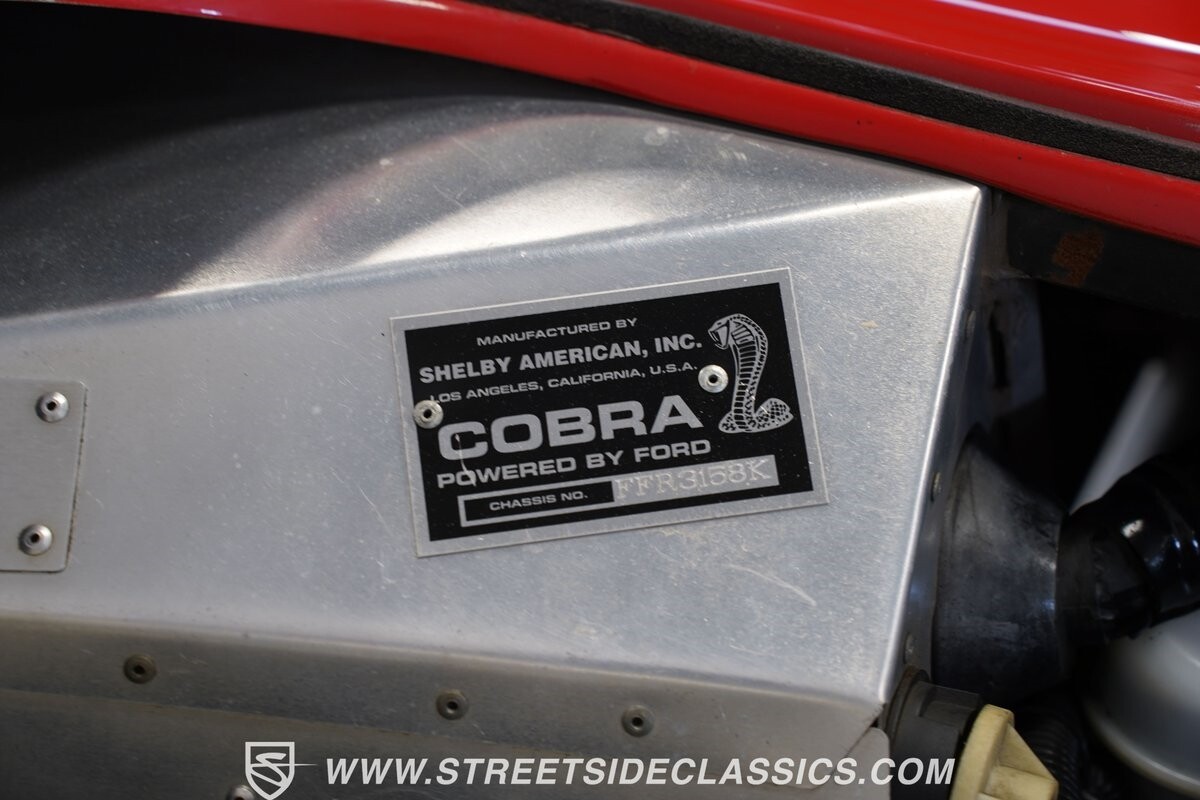Shelby-Cobra-1966-Roadster-9