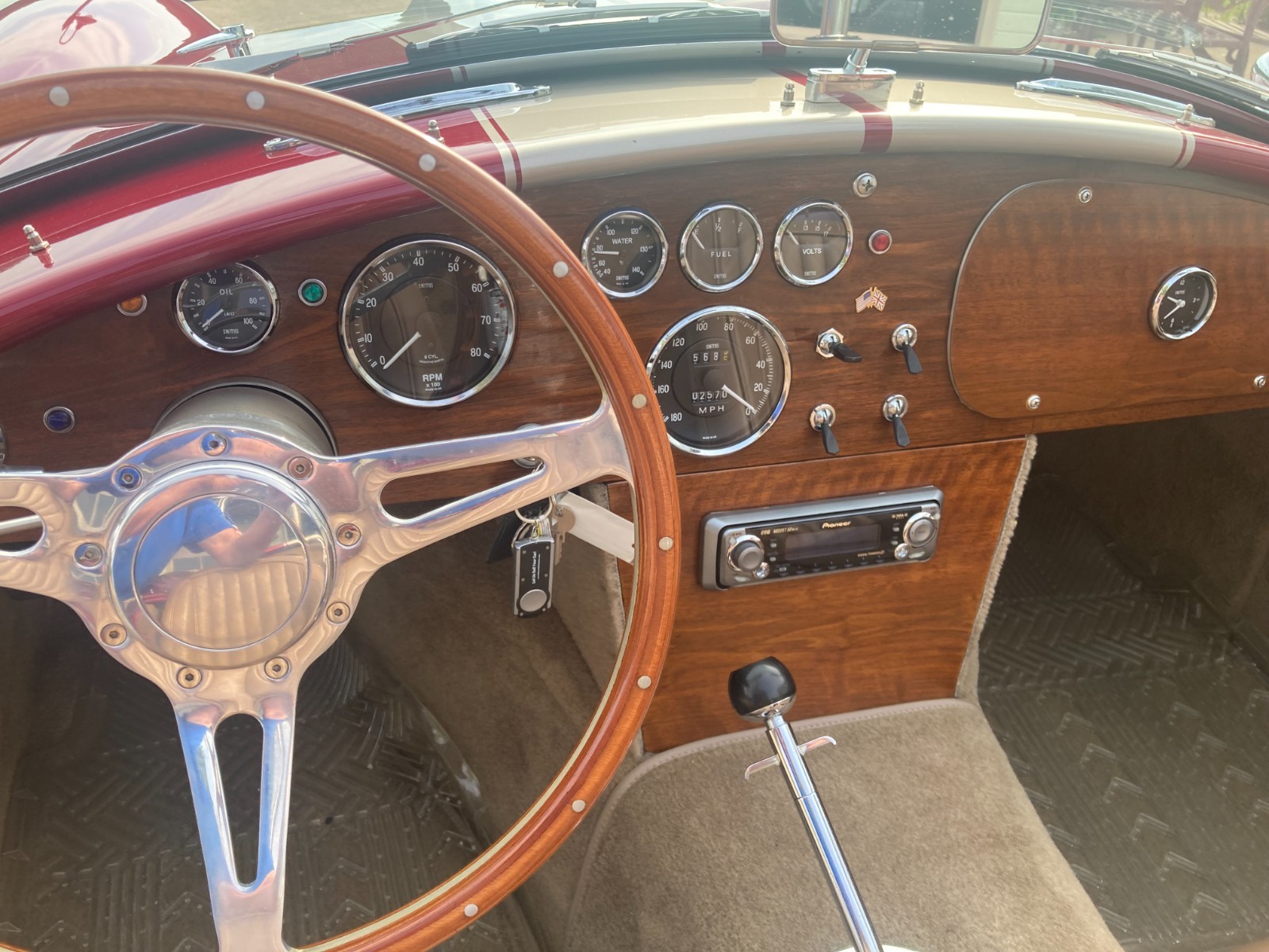 Shelby-Cobra-1967-Convertible-7