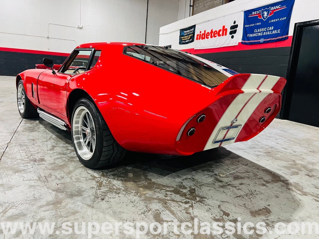 Shelby-Daytona-1965-Coupe-2