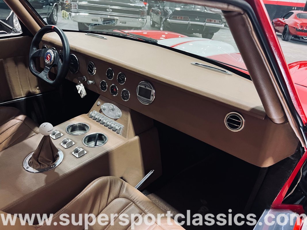 Shelby-Daytona-1965-Coupe-20
