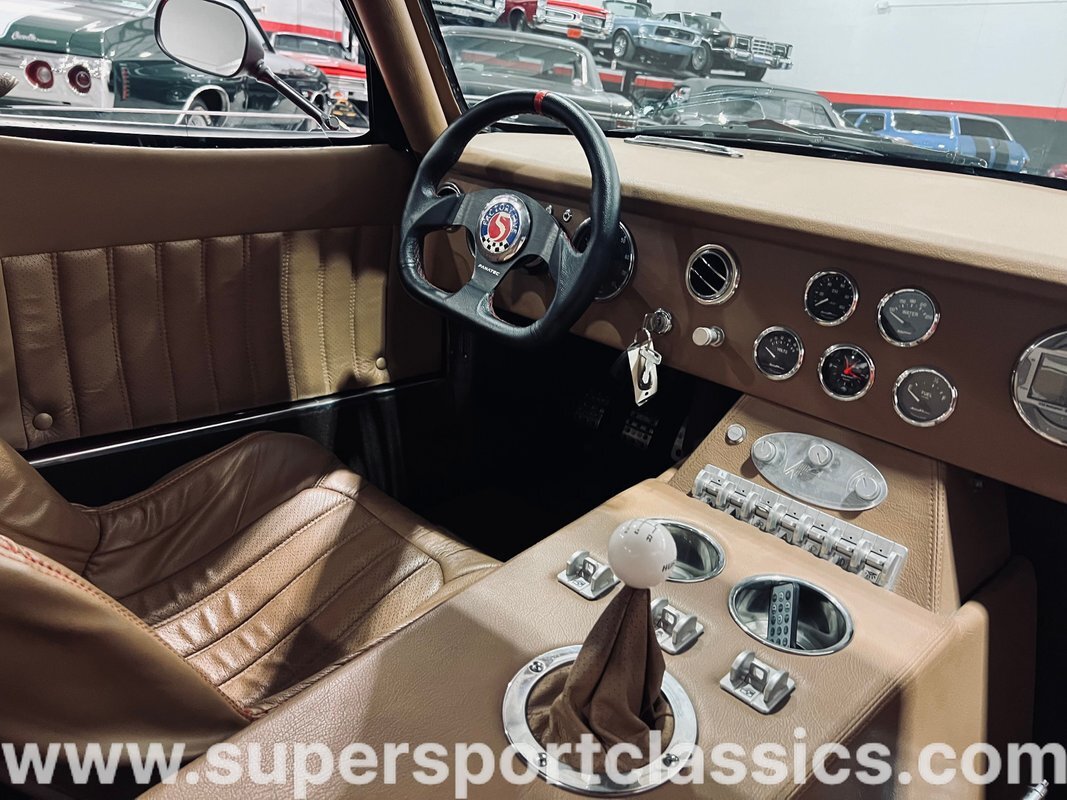Shelby-Daytona-1965-Coupe-21