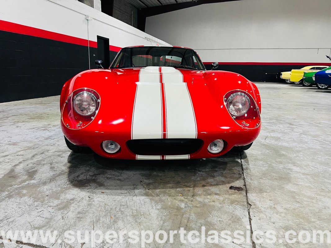 Shelby-Daytona-1965-Coupe-7