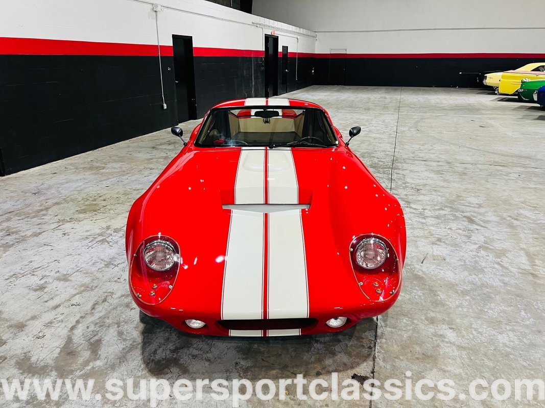 Shelby-Daytona-1965-Coupe-8