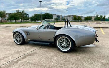Shelby-cobra-1966-grey-5