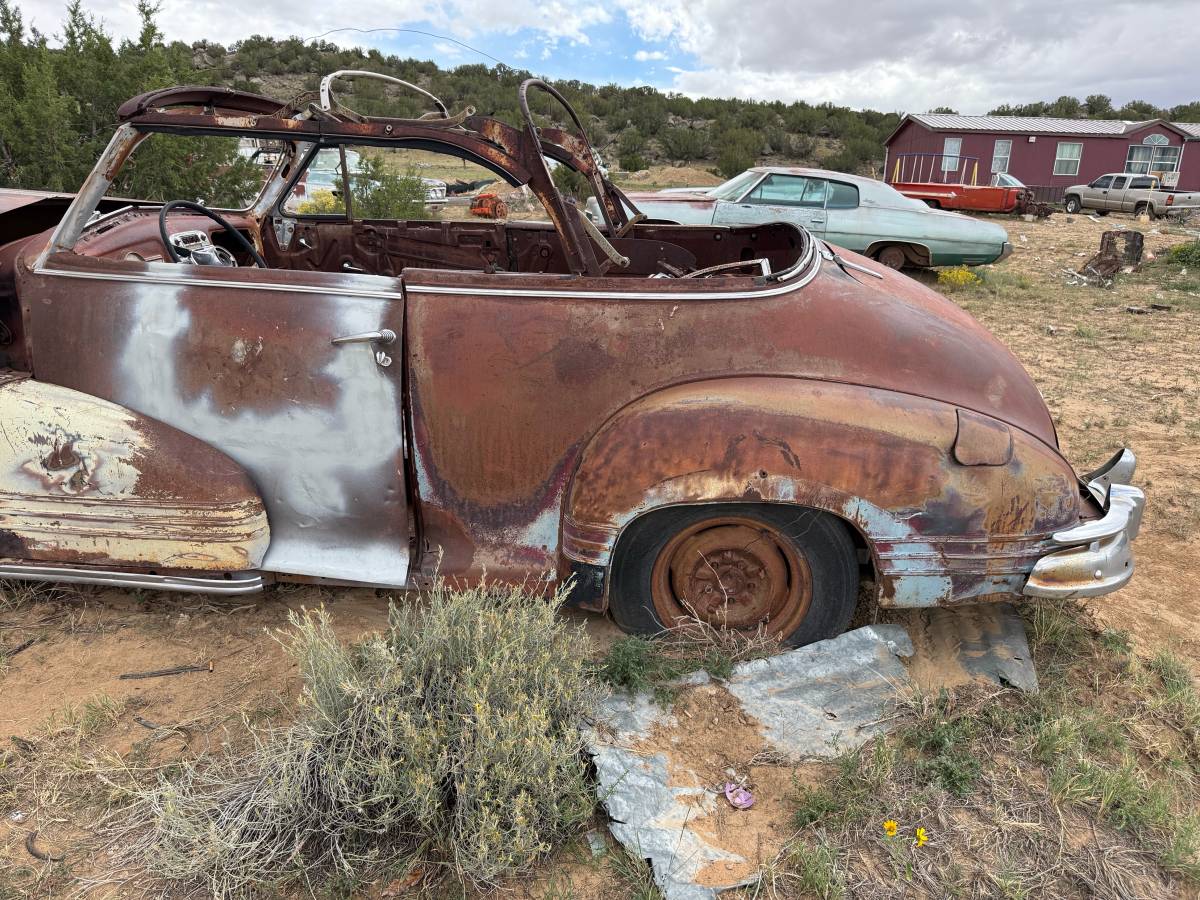 Silver-streak-pontiac-1947-brown-1