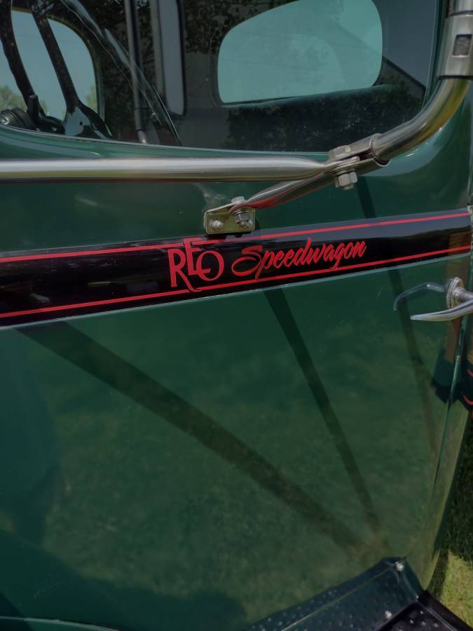 Speedwagon-truck-1947-custom-15