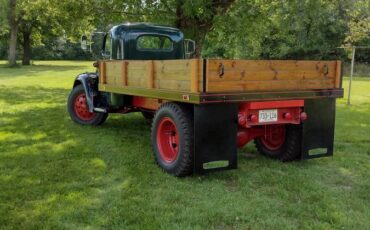 Speedwagon-truck-1947-custom-2
