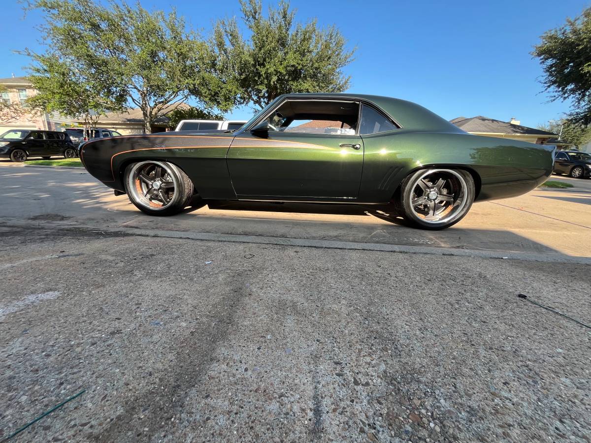 Ss-camaro.-1969-5
