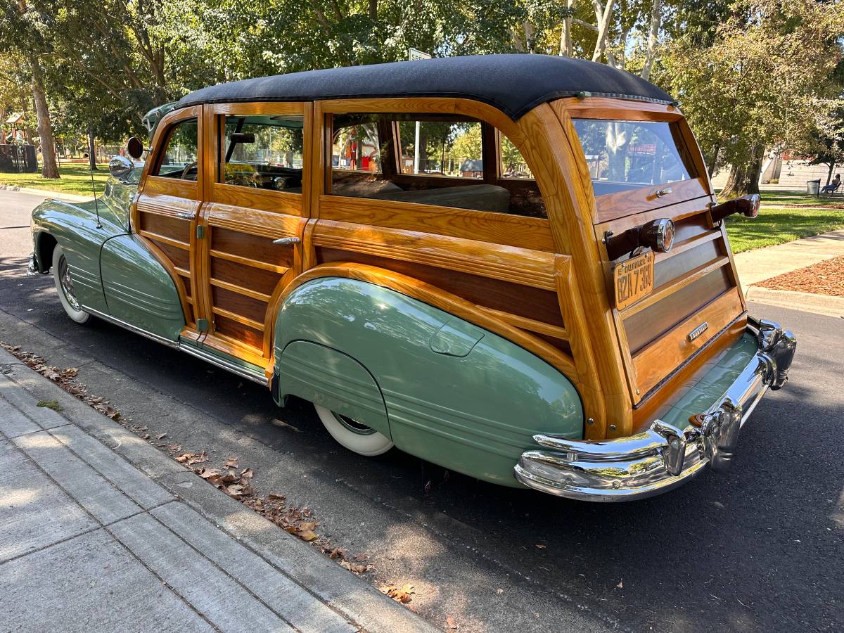 Streamliner-station-wagon-woodie-1947-green-13