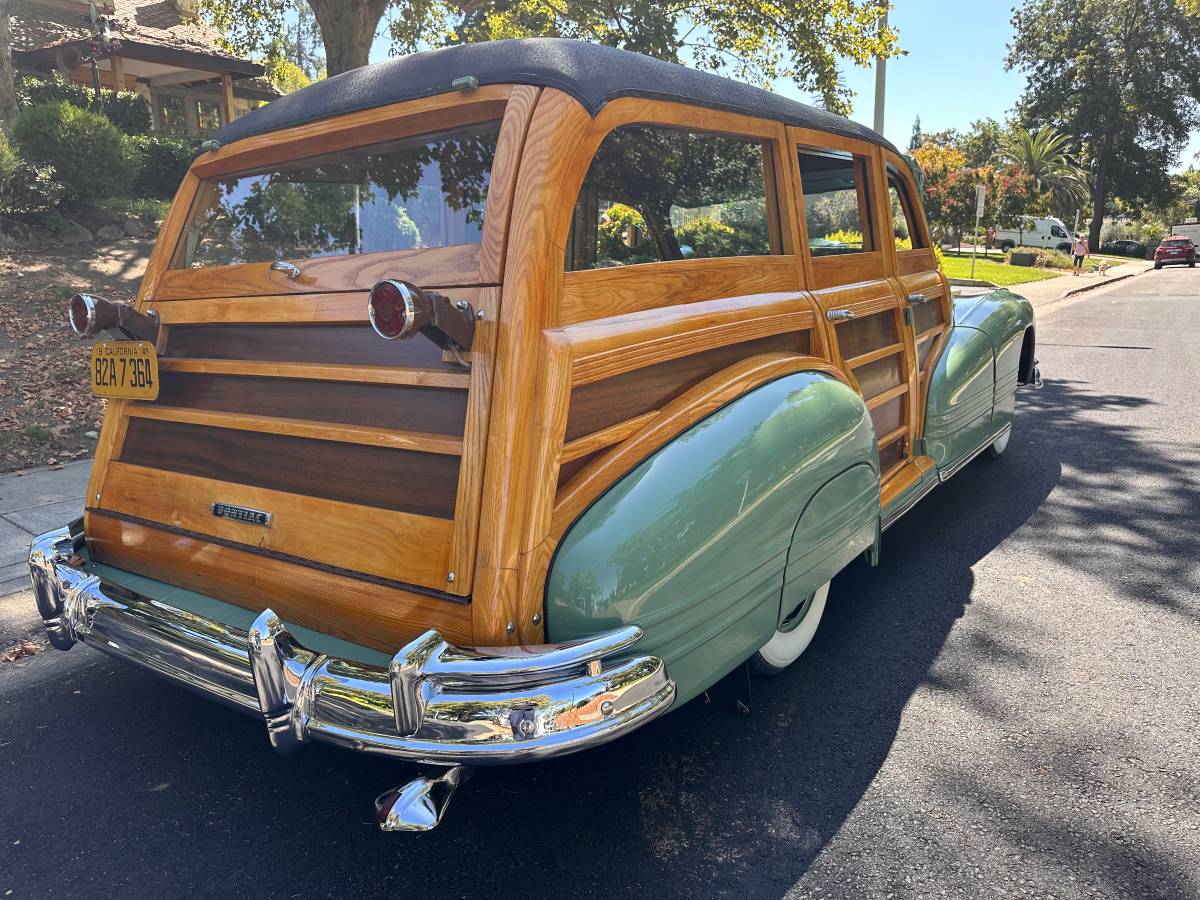 Streamliner-station-wagon-woodie-1947-green-2