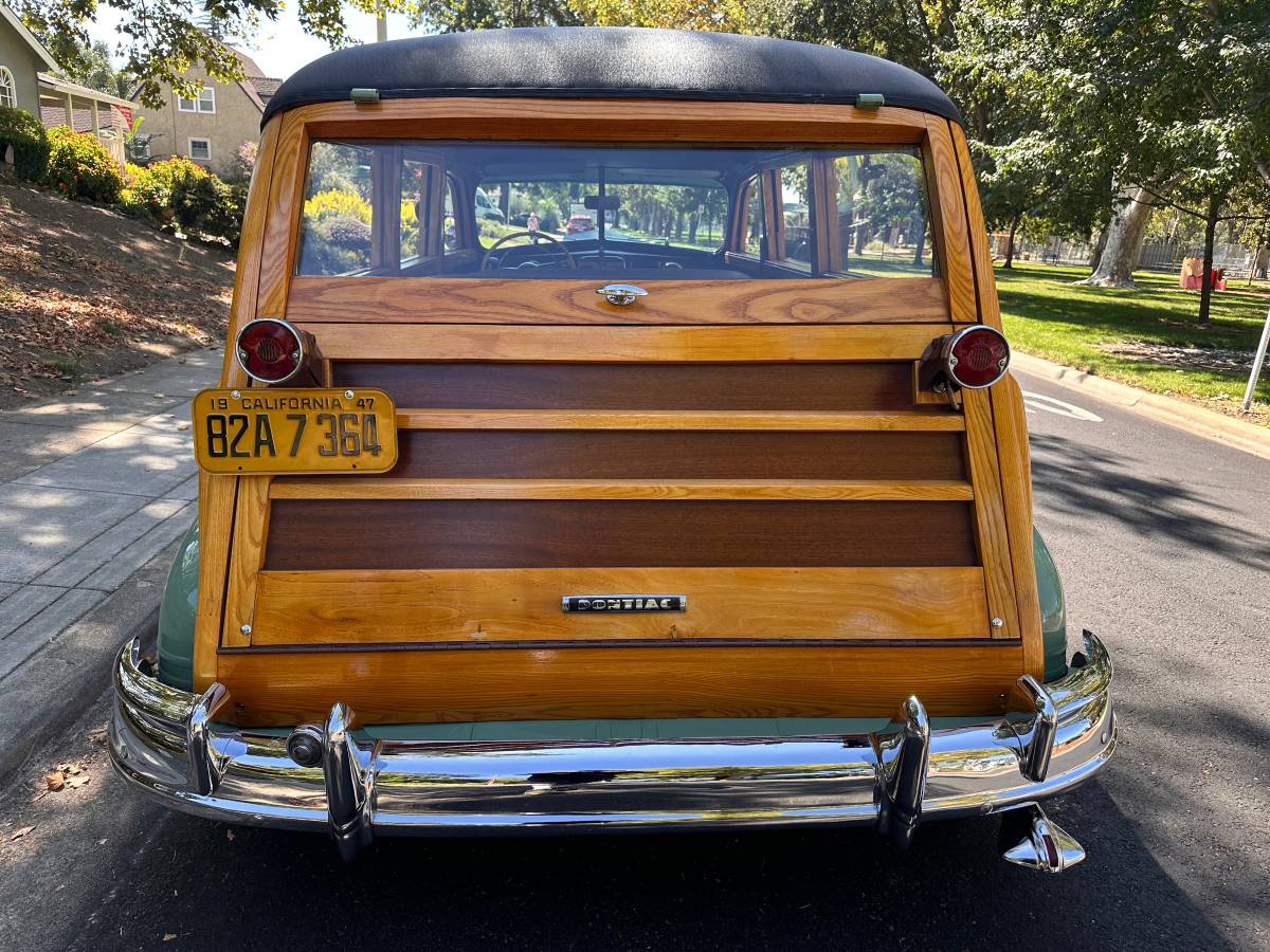 Streamliner-station-wagon-woodie-1947-green-3