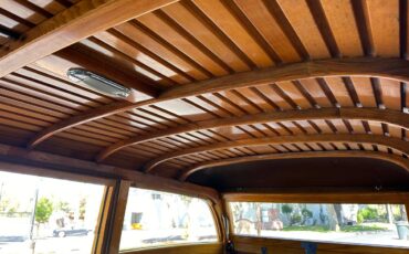 Streamliner-station-wagon-woodie-1947-green-6
