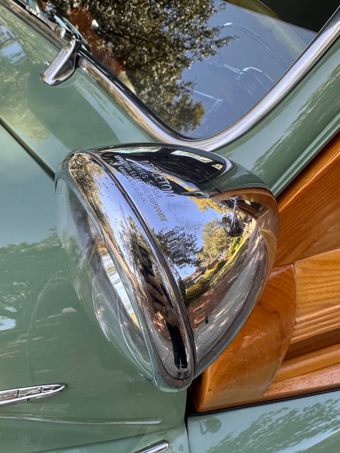 Streamliner-station-wagon-woodie-1947-green-8