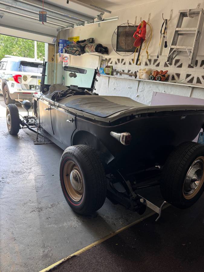 Studebaker-1922-black-3