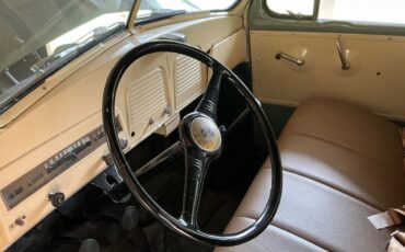 Studebaker-2r5-1951-green