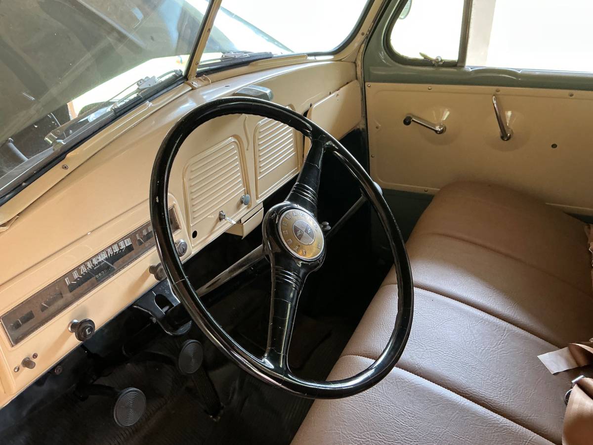 Studebaker-2r5-1951-green