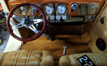 Studebaker-Commander-1935-Custom-Tan-1