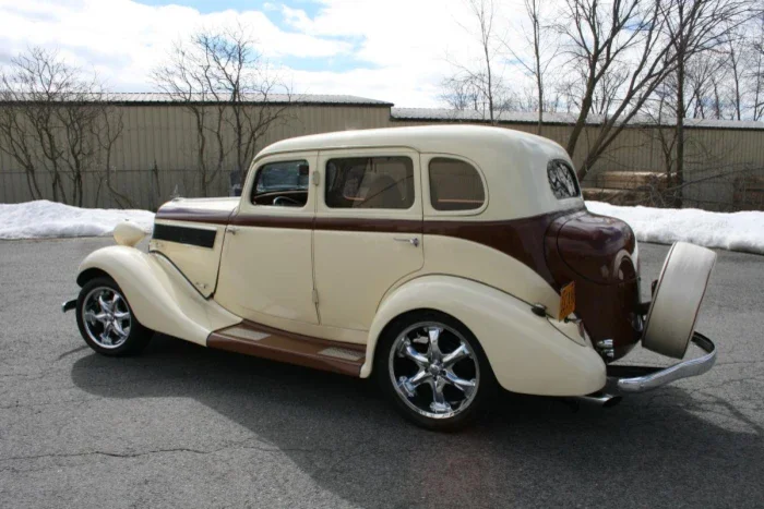 Studebaker-Commander-1935-Custom-Tan-4