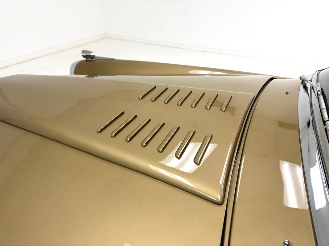 Studebaker-Golden-Hawk-1957-Hardtop-12