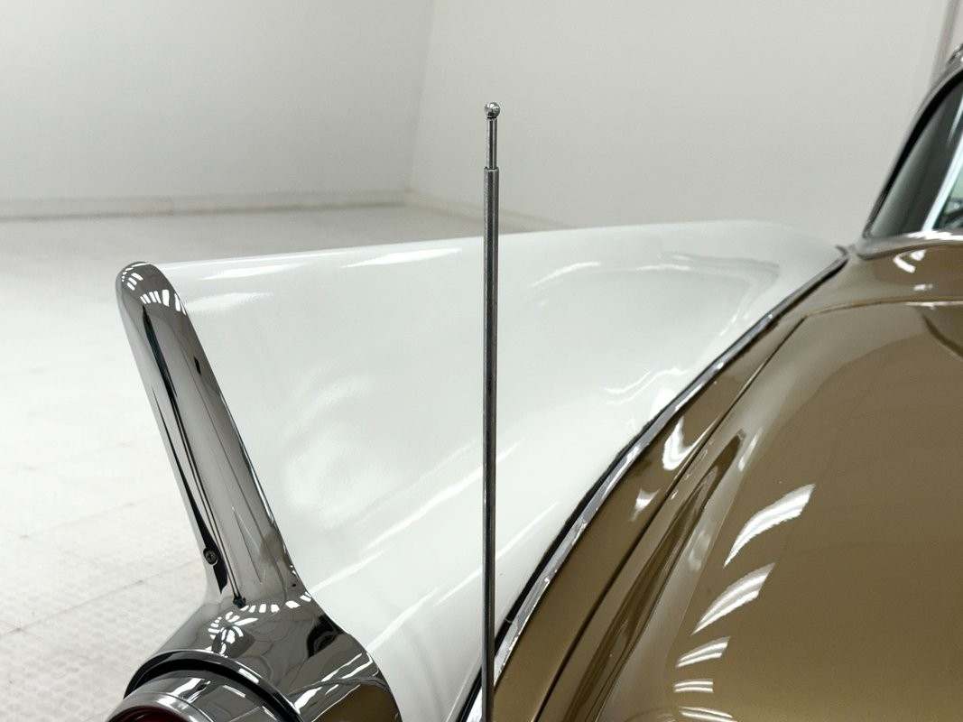 Studebaker-Golden-Hawk-1957-Hardtop-19