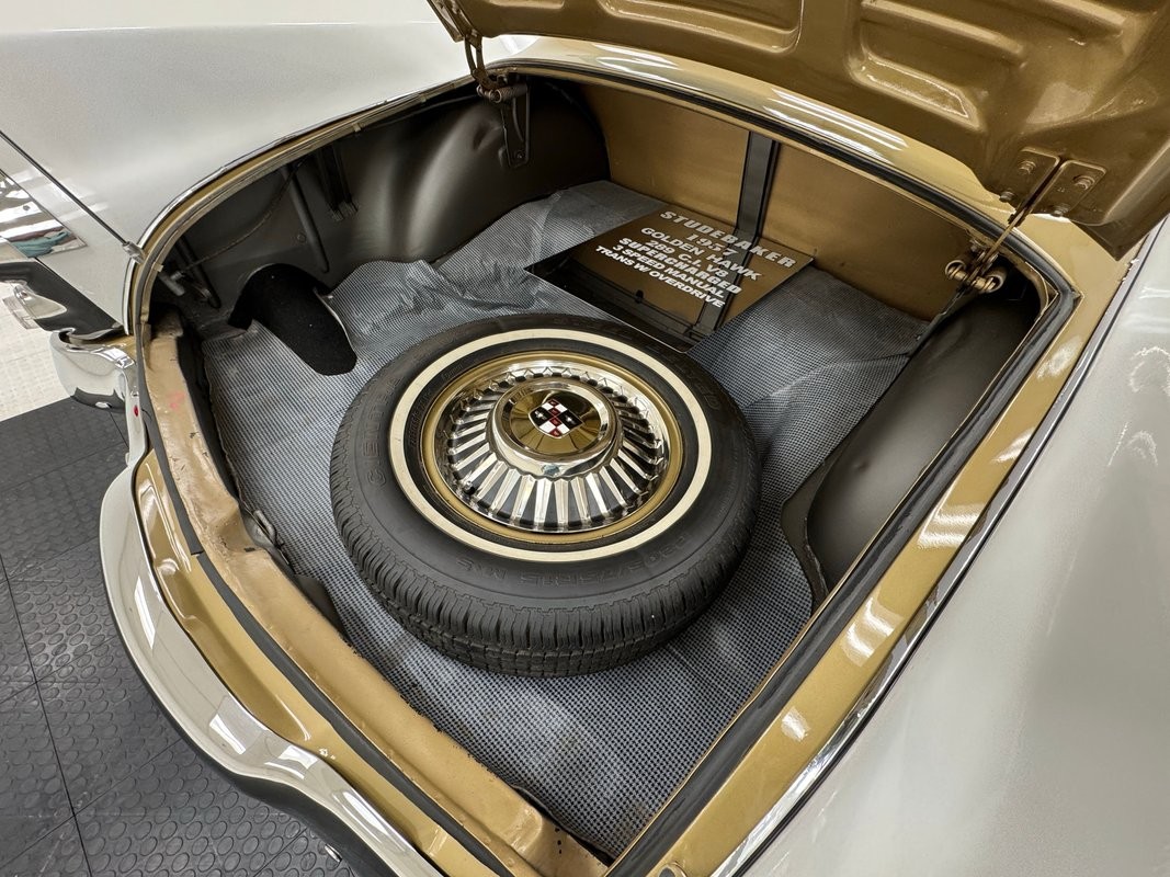 Studebaker-Golden-Hawk-1957-Hardtop-31