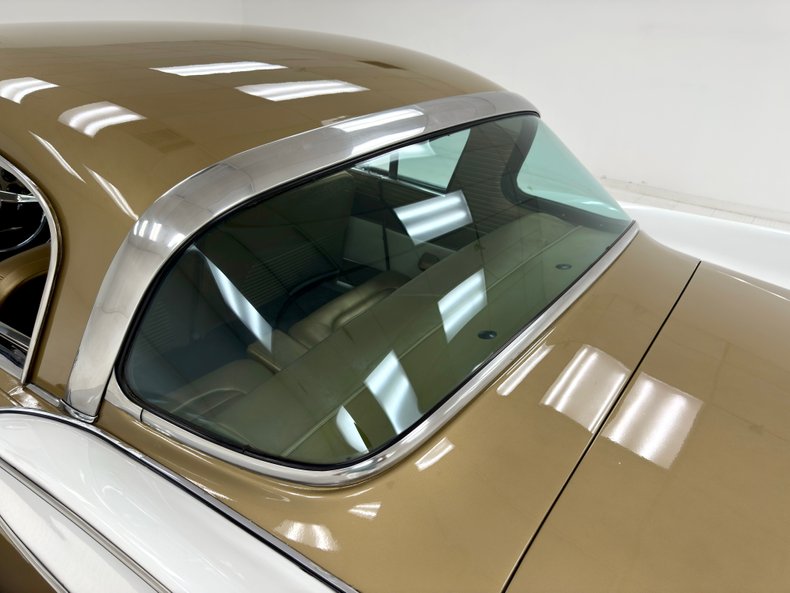 Studebaker-Golden-hawk-1957-Tiara-Gold-Gold-17