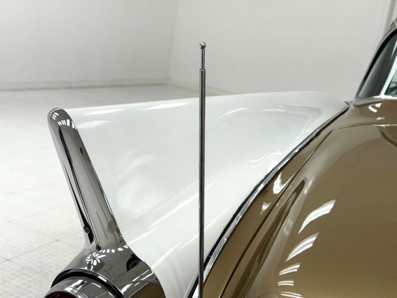 Studebaker-Golden-hawk-1957-Tiara-Gold-Gold-19