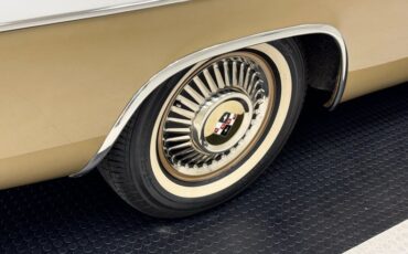 Studebaker-Golden-hawk-1957-Tiara-Gold-Gold-21