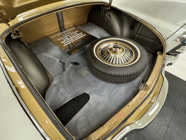 Studebaker-Golden-hawk-1957-Tiara-Gold-Gold-28