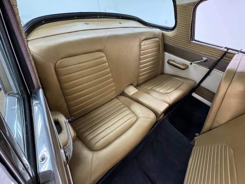 Studebaker-Golden-hawk-1957-Tiara-Gold-Gold-42