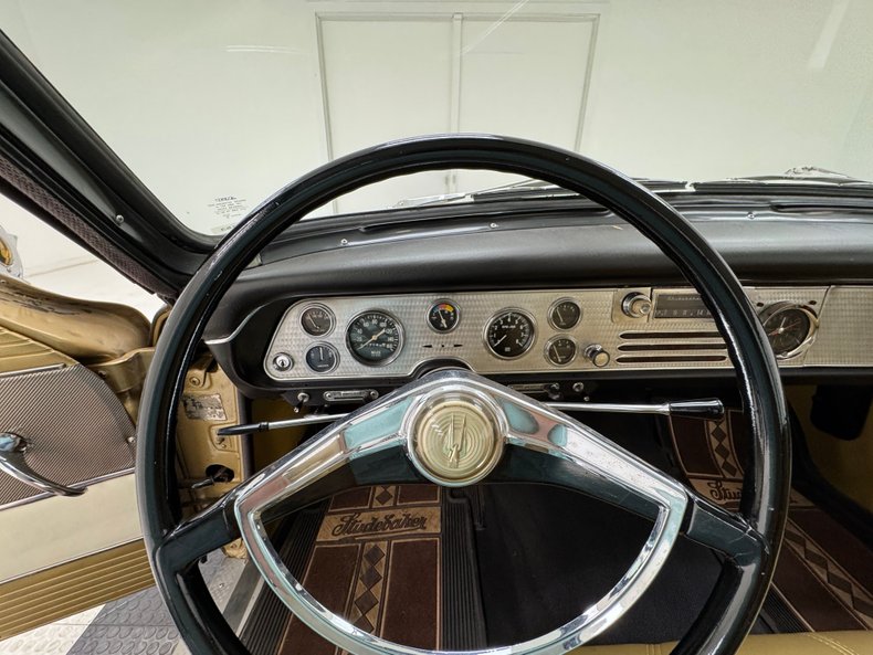 Studebaker-Golden-hawk-1957-Tiara-Gold-Gold-43