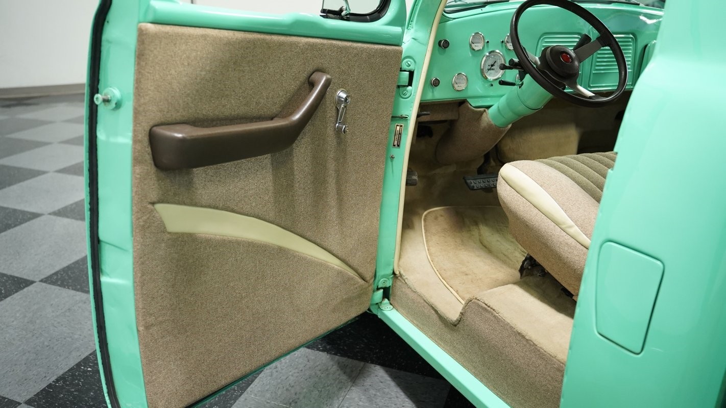 Studebaker-Pickup-1948-Pickup-Truck-28