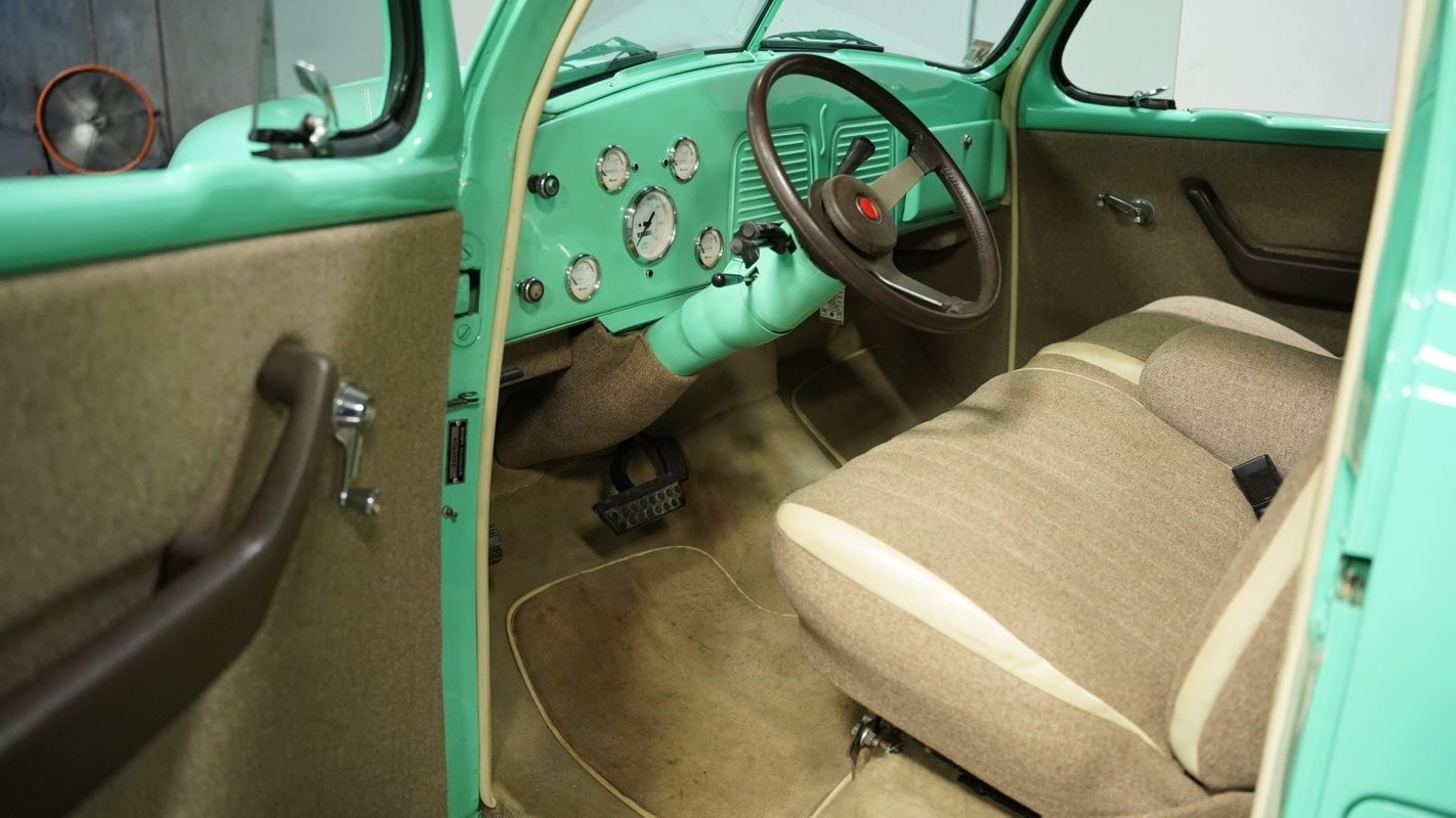 Studebaker-Pickup-1948-Pickup-Truck-4