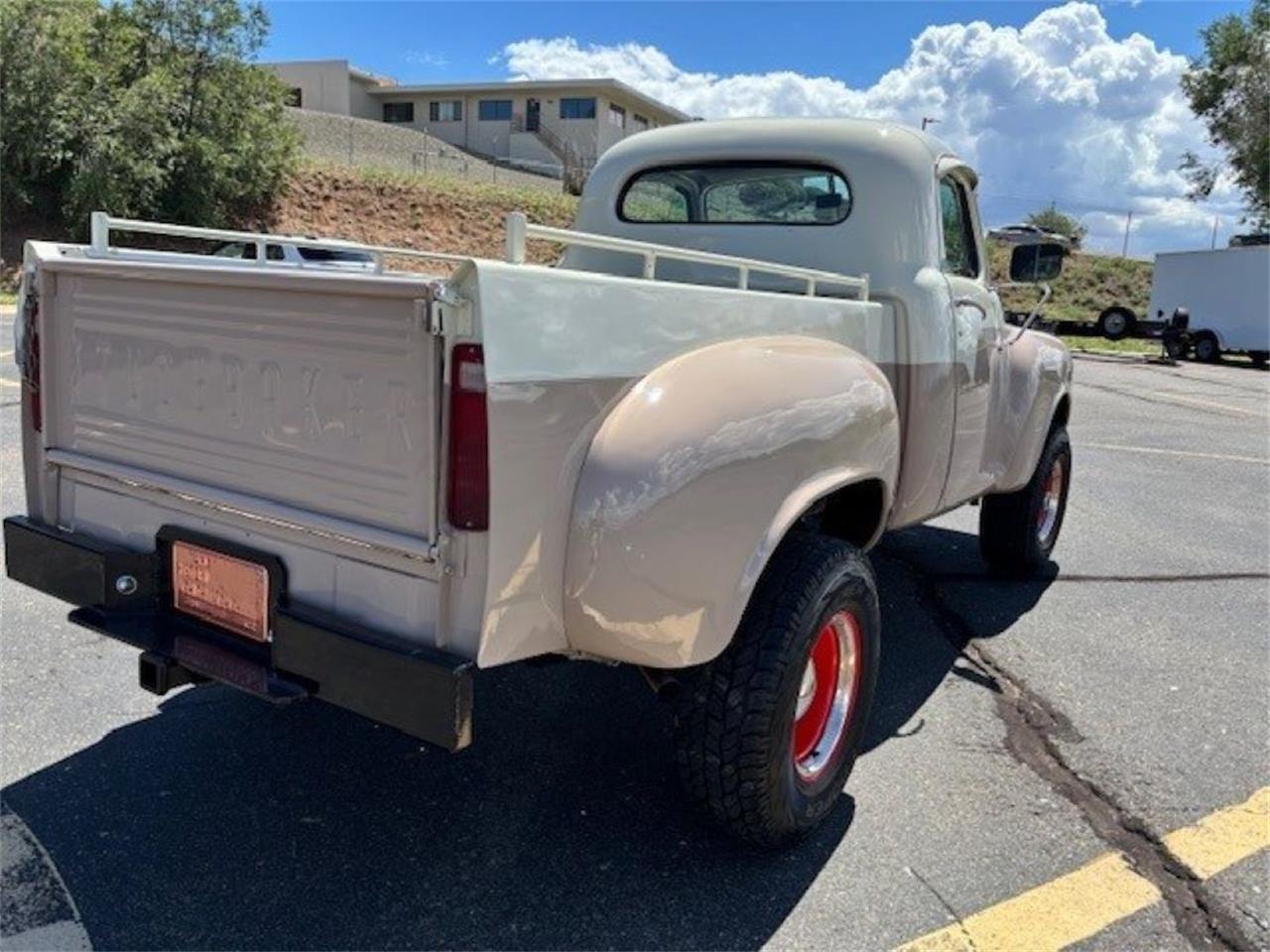 Studebaker-Truck-1952-Tan-Cream-Tan-2