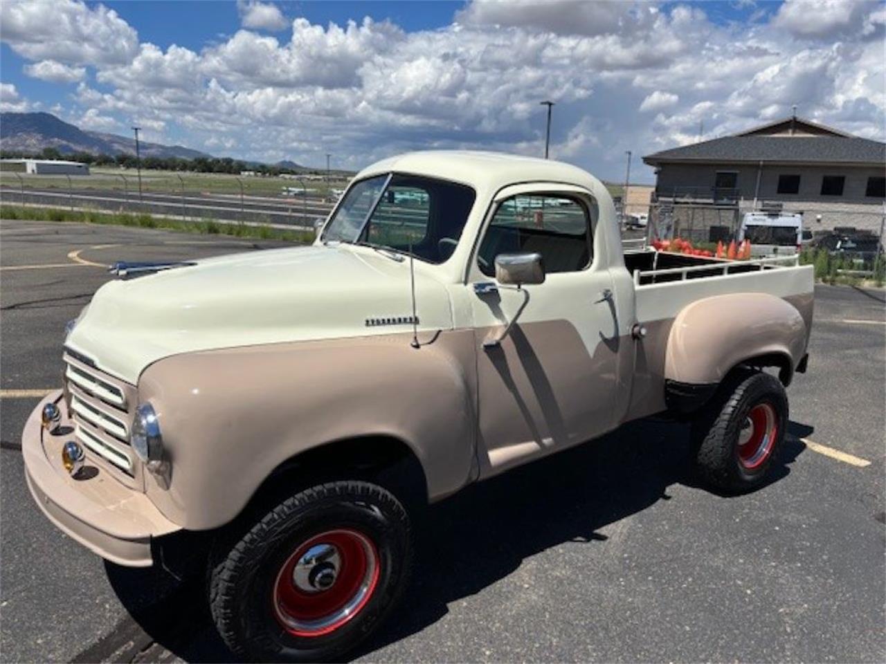 Studebaker-Truck-1952-Tan-Cream-Tan-23