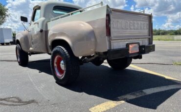 Studebaker-Truck-1952-Tan-Cream-Tan-25